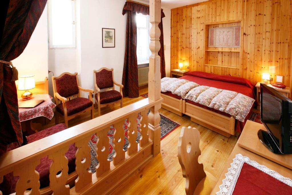 Hotel Regina Cortina d'Ampezzo Kamer foto